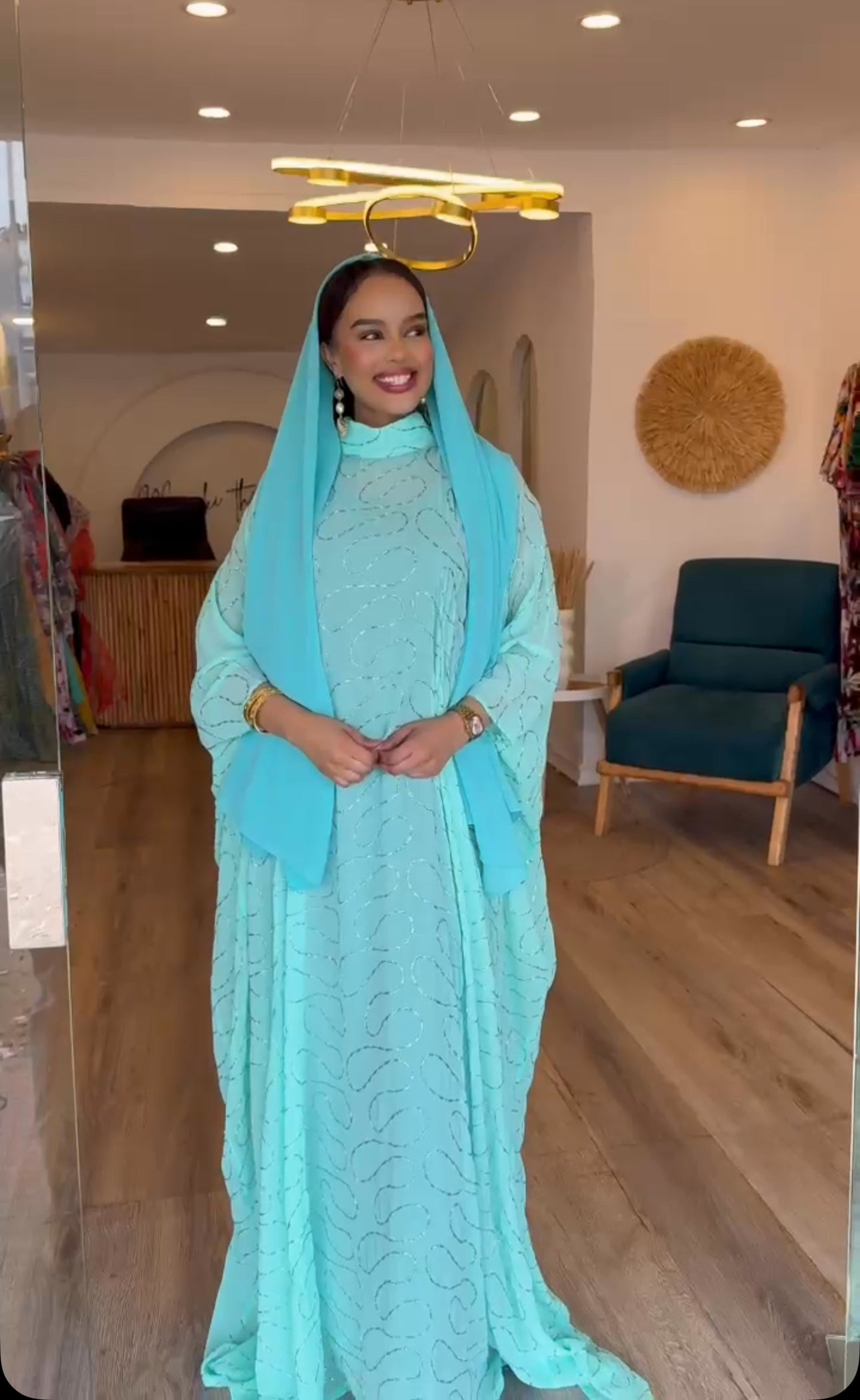 Zuri Abaya